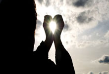 [英超]拉亚屡献神扑 “枪手”客平“红魔”.